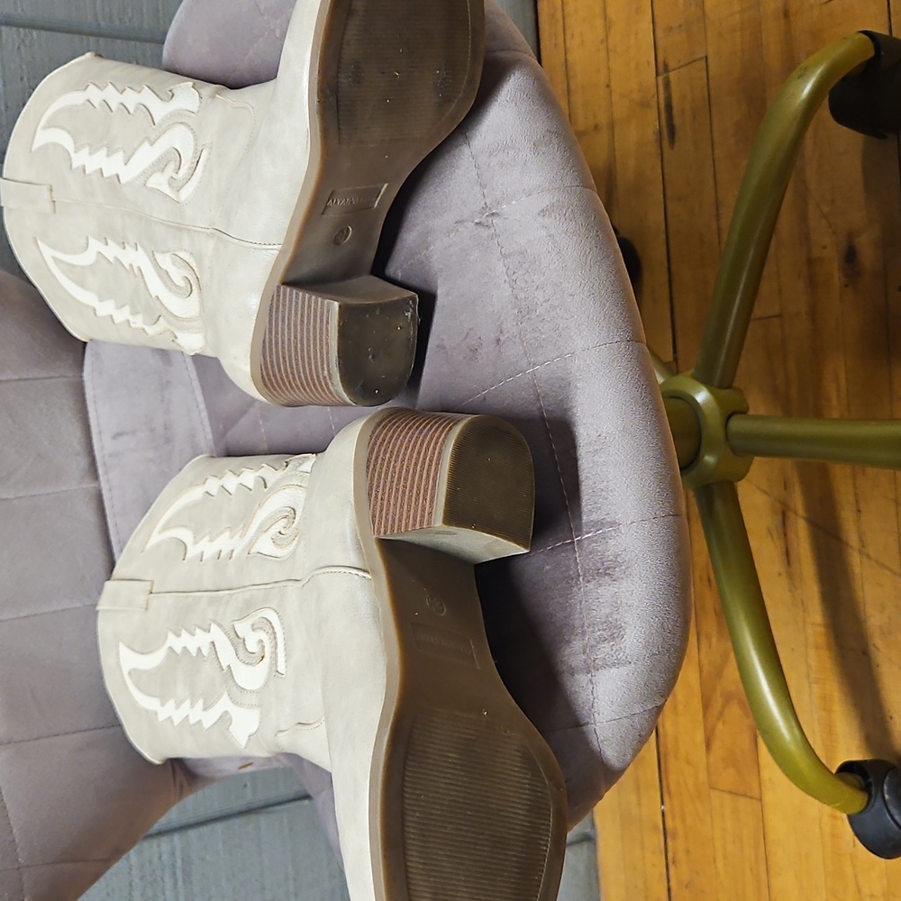 Altar'd State Cream Heeled Cowboy Boots - Picture 3 of 4